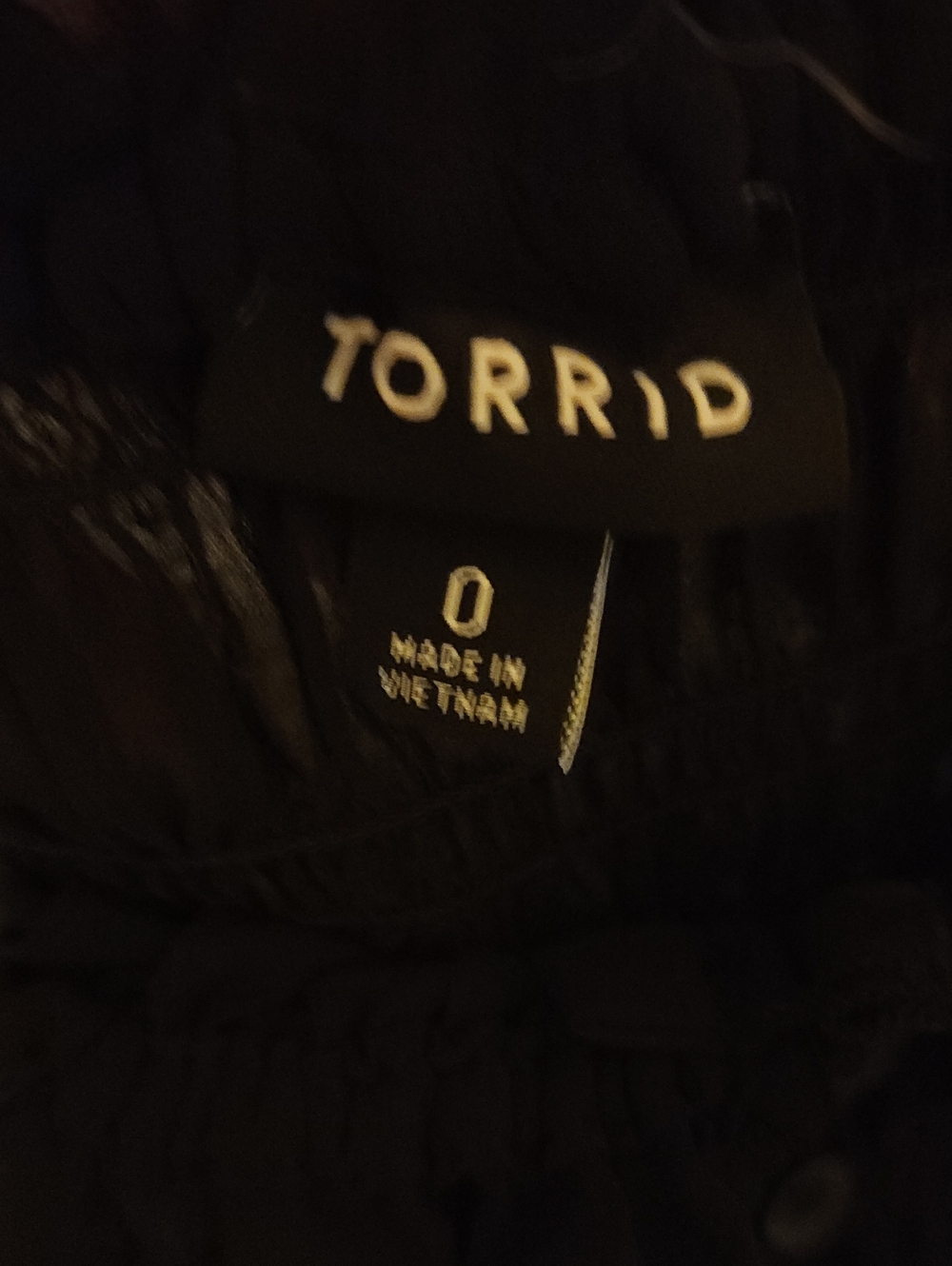 torrid Black Smocked Button-Front Chiffon Cami Top Size 0 (12) - Picture 3 of 4